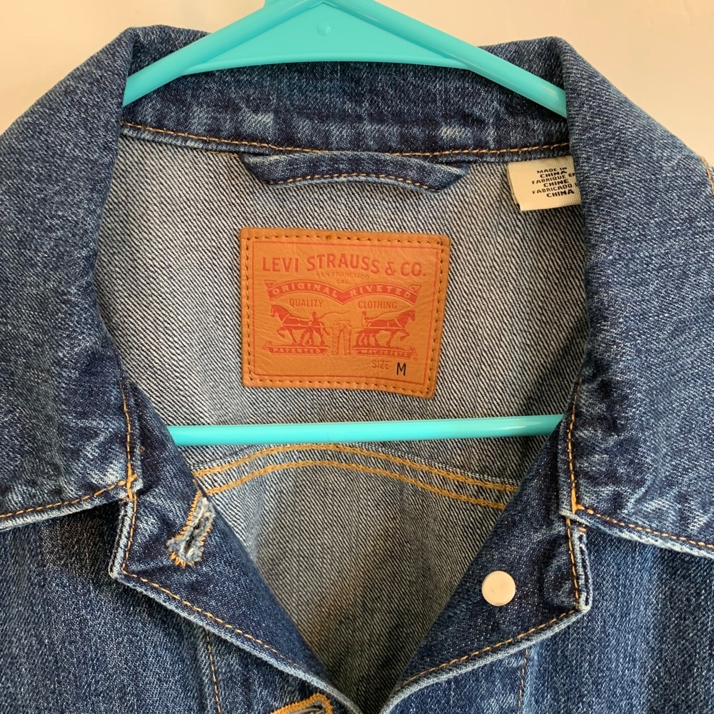 Levi Jean Jacket Size Medium - Picture 3 of 3